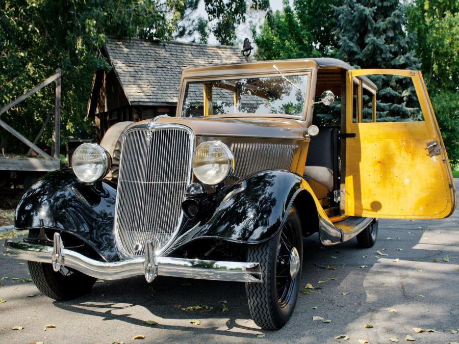  Ford V8 DeLuxe Station Wagon 1933 года  (фото 36 из 47)